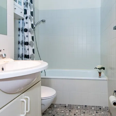 Apartment Cxiv *